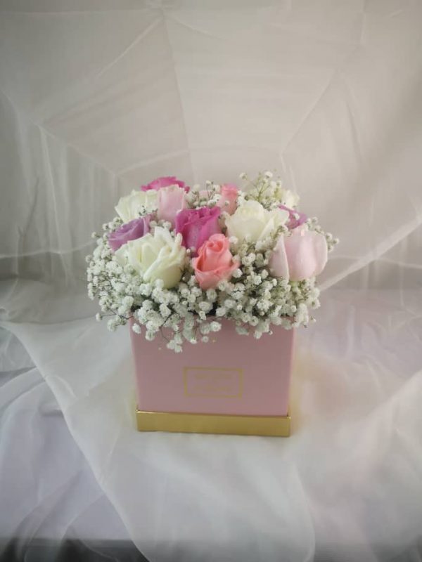 Pastel Roses In Pink Box Nieldelia Online Florist Kl Flower Delivery Kl 